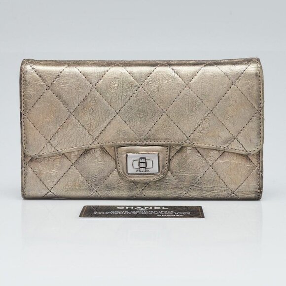 Chanel Silver 2.55 Reissue Quilted Calfskin L Flap Wallet - Picture 1 of 10